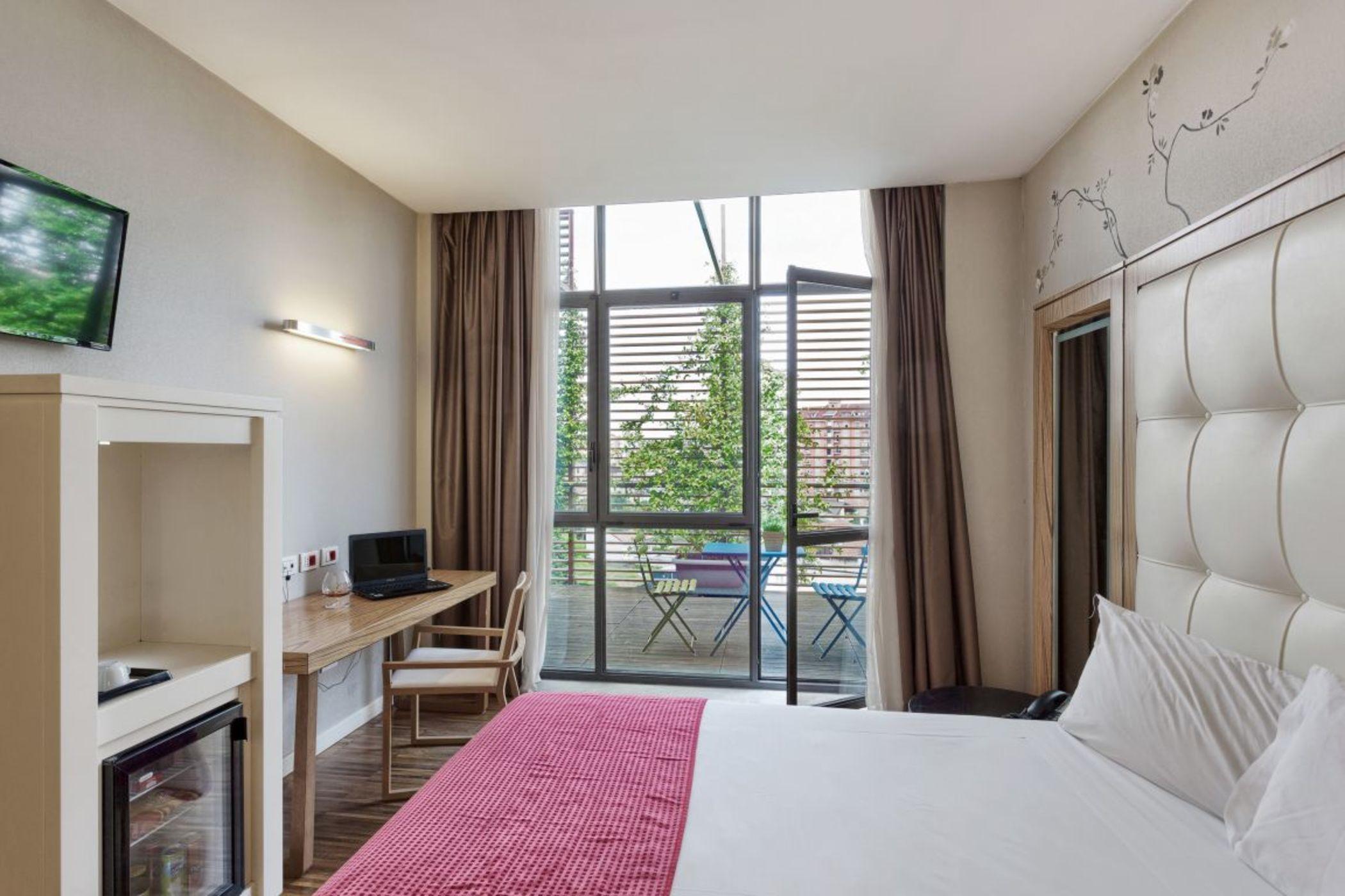 Italiana Hotels Milan Rho Fair Exterior photo