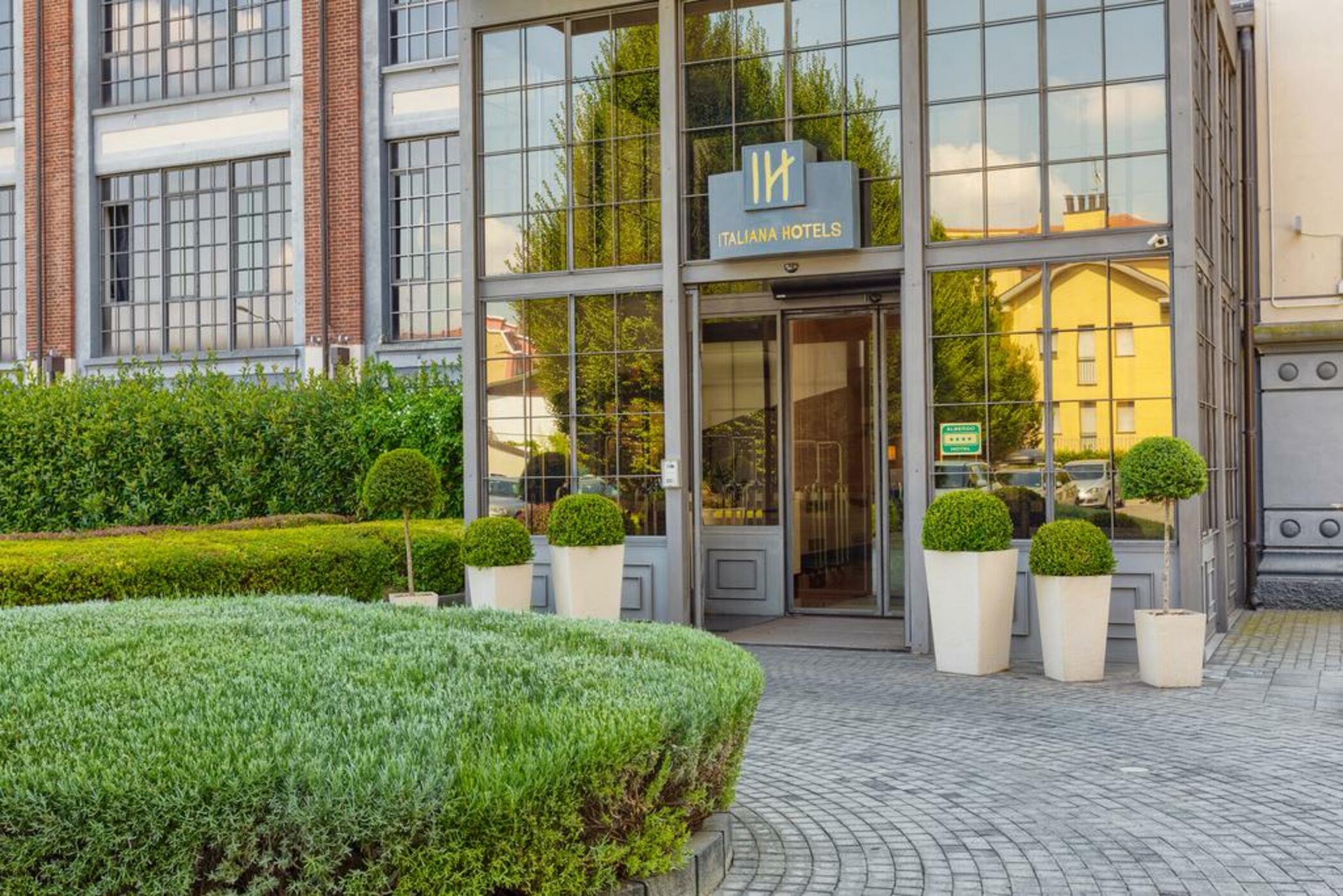 Italiana Hotels Milan Rho Fair Exterior photo