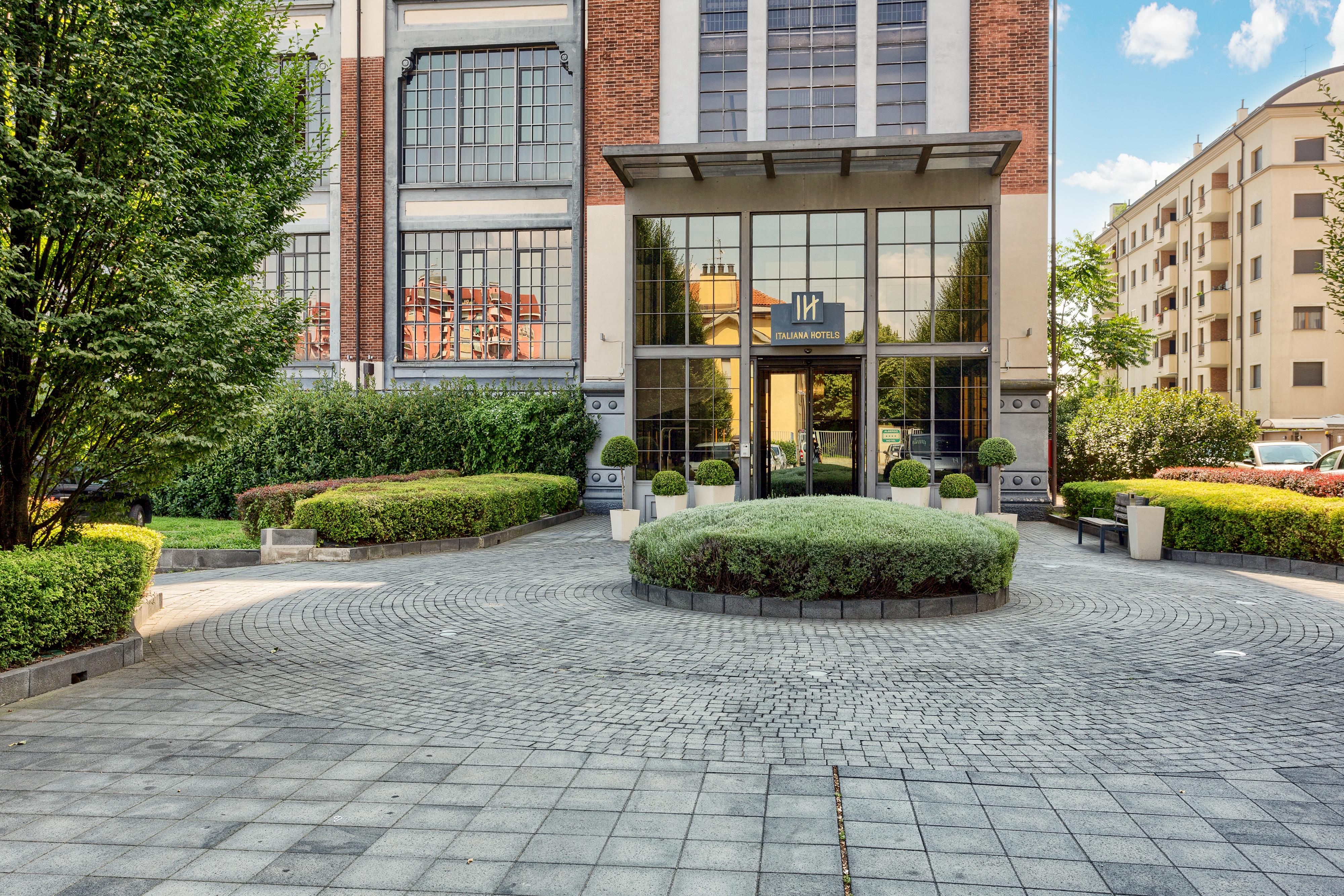 Italiana Hotels Milan Rho Fair Exterior photo